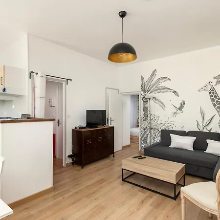 Joli Juste Renove Vue Sur L'eglise * Brest