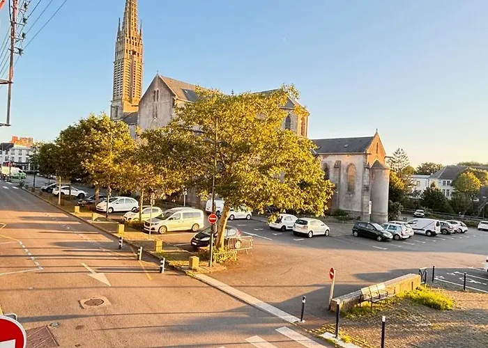 Апартаменти Joli Juste Renove Vue Sur L'eglise